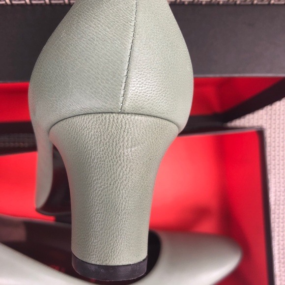 New Bruno Magli Pump - Picture 7 of 7